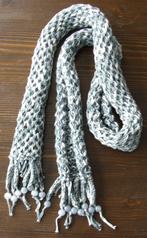Nieuw grijs sjaaltje met franjes en kraaltjes, Ophalen, Nieuw, Maat 38/40 (M), Sjaal