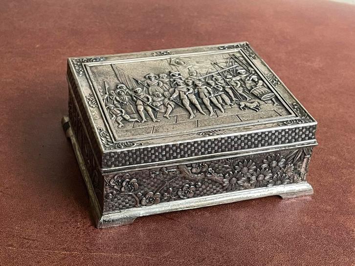 Vintage sigarettendoosje van metaal, Nachtwacht, Antiek en Kunst, Curiosa en Brocante, Ophalen of Verzenden