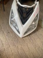 Speedfight 3 voorkap + lamp, Fietsen en Brommers, Brommeronderdelen | Scooters, Ophalen of Verzenden, Zo goed als nieuw, Kap, Peugeot