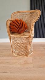 Vintage pauwstoel, Huis en Inrichting, Stoelen, Ophalen, Bruin, Eén
