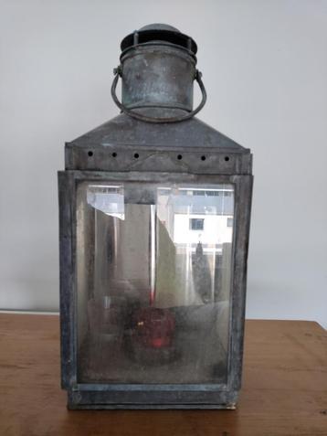 Scheepslamp of lantaarn beschikbaar voor biedingen