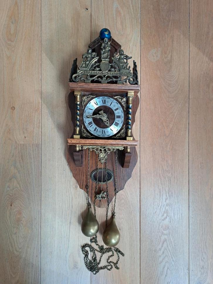 Zaanse Wandklok 'Nu Elck Syn Sin' 1950/60, Antiek en Kunst, Antiek | Klokken, Ophalen