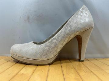 Marco Tozzi, maat 41 elegante pumps op plateau   beschikbaar voor biedingen