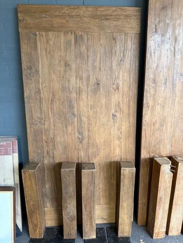 OPRUIMING Massieve teakhouten eettafel met kopregel € 500,- beschikbaar voor biedingen