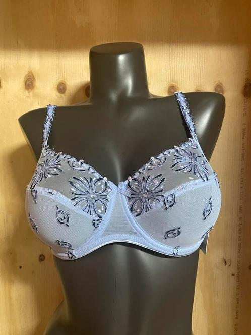 Chantelle bh maat 75d model 2601, Kleding | Dames, Ondergoed en Lingerie, BH, Blauw, Ophalen of Verzenden