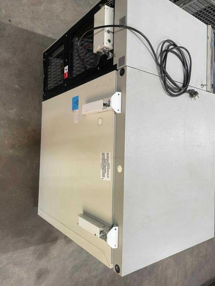 Laboratorium vriezer 2x, Witgoed en Apparatuur, Vriezers en Diepvrieskisten, Zo goed als nieuw, Vrijstaand, Vrieskast, 85 tot 120 cm