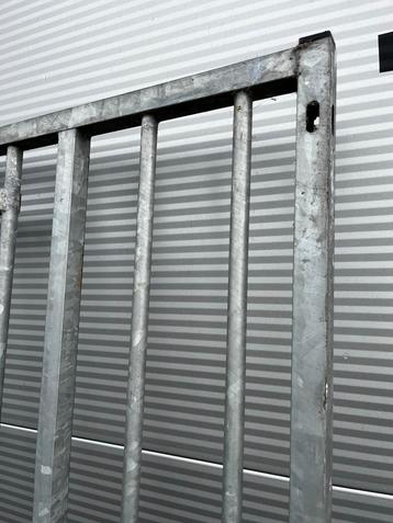 Stevige Kennel Deur beschikbaar voor biedingen