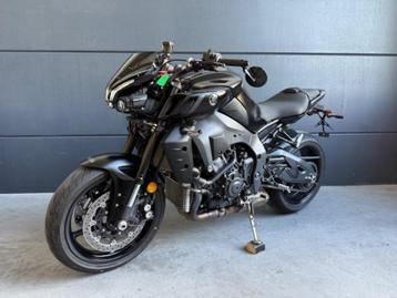 Yamaha MT10 Full Black | Nieuwstaat | 2022 | 8000 km | SC  beschikbaar voor biedingen