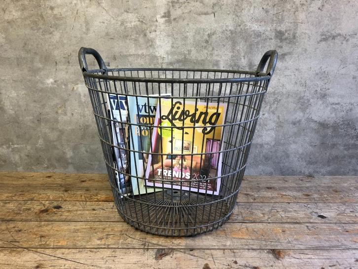 krantenbak | tijdschriftenmand | woonbladen | aardappelmand, Huis en Inrichting, Woonaccessoires | Schalen en Manden, Gebruikt