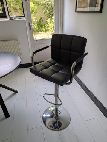 Stool - Chair - Aluminium and Leather beschikbaar voor biedingen