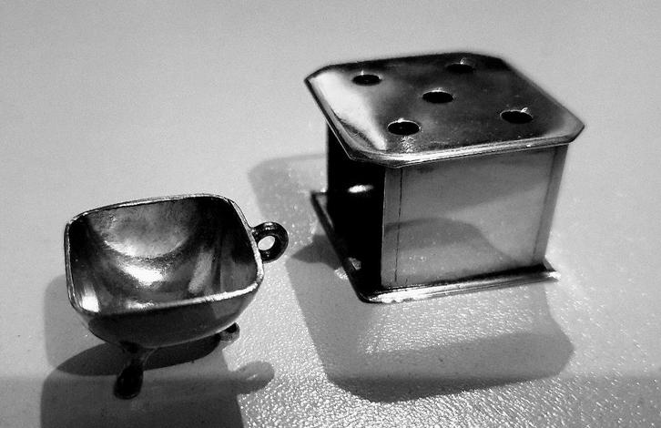 Antiek zilveren VOETSTOOF+TEST als miniatuur Amsterdam 1753, Antiek en Kunst, Antiek | Goud en Zilver, Zilver, Ophalen of Verzenden