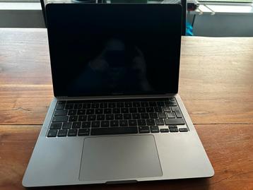 Macbook pro 13 inch m2 2022 beschikbaar voor biedingen
