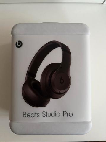 Beats Studio Pro Diep Bruin - Zo goed als nieuw - Met doos beschikbaar voor biedingen