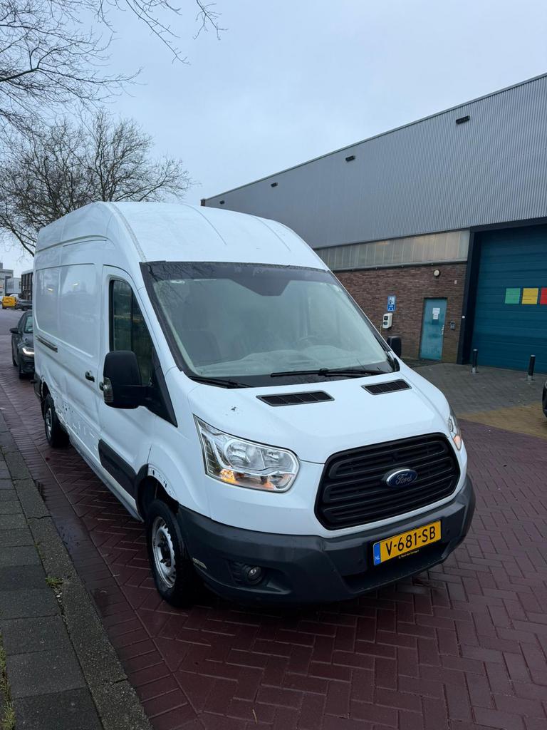Ford Transit 2015 L2 H2, Auto's, Bestelauto's, Zwart, 100 pk, Particulier, Ford