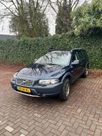 Volvo XC70 - 2.5T Geartonic - Comfort Line, Auto's, Automaat, 1800 kg, Blauw, 2521 cc