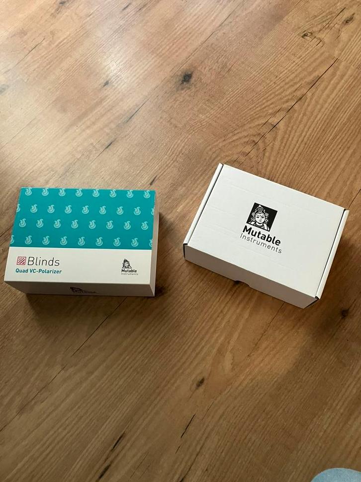 Mutable Instruments Blinds, Hobby en Vrije tijd, Gezelschapsspellen | Overige, Gebruikt, Ophalen of Verzenden