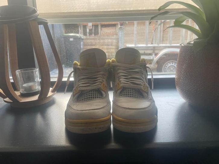 Air Jordan Geel Maat 40 - goed!, Kleding | Heren, Schoenen, Zo goed als nieuw, Sneakers of Gympen, Overige kleuren, Ophalen of Verzenden
