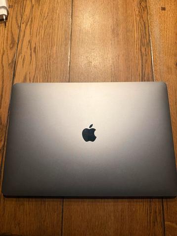 MacBook Pro 16 inch - Gebruikt beschikbaar voor biedingen