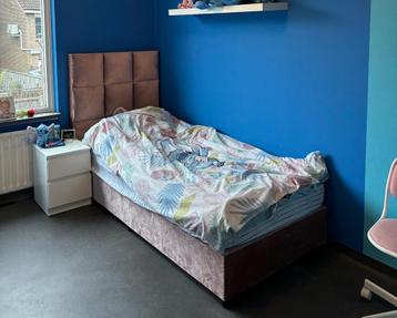 Boxspring beschikbaar voor biedingen