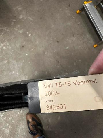3x Nieuwe mattenset Volkswagen Transporter T5/T6 vanaf 2003 beschikbaar voor biedingen