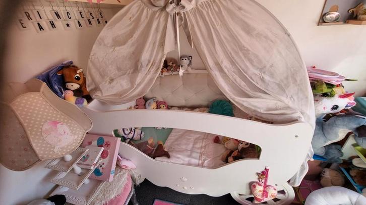 Koets ledikant en verdere spullen voor baby, Kinderen en Baby's, Overige Kinderen en Baby's, Gebruikt, Ophalen