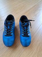 Dutchy voetbalschoenen 30, Sport en Fitness, Voetbal, Maat XS of kleiner, Ophalen, Zo goed als nieuw, Schoenen