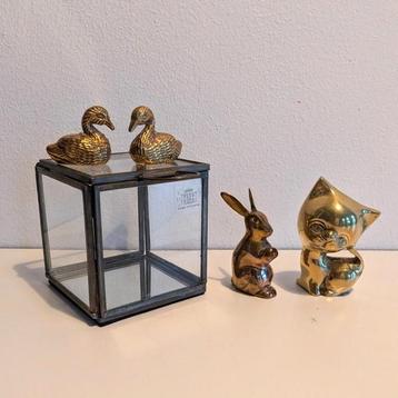 Glazen doosje + deksel en messing diertjes Kat Eenden Haas beschikbaar voor biedingen