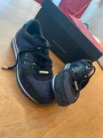 Donkerblauwe sneakers van Tommy Hilfiger, Blauw, Ophalen of Verzenden, Tommy Hilfiger, Sneakers of Gympen