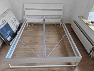 Ikea bed 160 cm