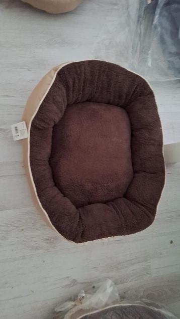 Nieuw hondenmandje Flamingo 66x52 cm – zacht & comfortabel beschikbaar voor biedingen