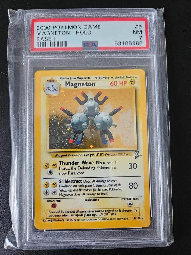 Magneton holo base2 #9 PSA 7, Hobby en Vrije tijd, Verzamelkaartspellen | Pokémon, Zo goed als nieuw, Losse kaart, Foil, Ophalen of Verzenden