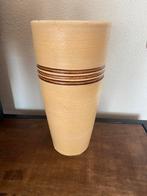 Mooie vaas. Hoogte 27 cm, Ophalen, Overige kleuren, Aardewerk of Porselein, Zo goed als nieuw