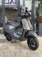 Vespa Sprint E5 2021 | Nano grey | Full option | 12 mnd. gar, Overige modellen, Maximaal 45 km/u, Zo goed als nieuw, Benzine