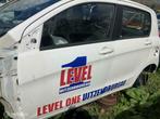 Deur met ruit linksvoor wit Suzuki Celerio ('15-'20), Deur, Ophalen of Verzenden, Suzuki, Links