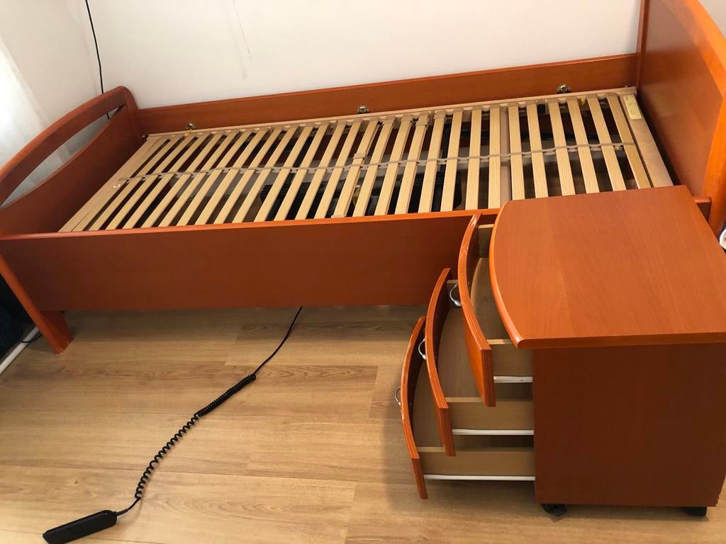 Vroomshoop bed met elektrisch verstelbare lattenbodem, Ophalen, 90 cm, Eenpersoons, Bruin