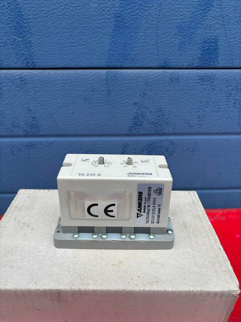 Junkers Bosch TA 210 A thermostaat, Doe-het-zelf en Verbouw, Thermostaten, Ophalen, Gebruikt