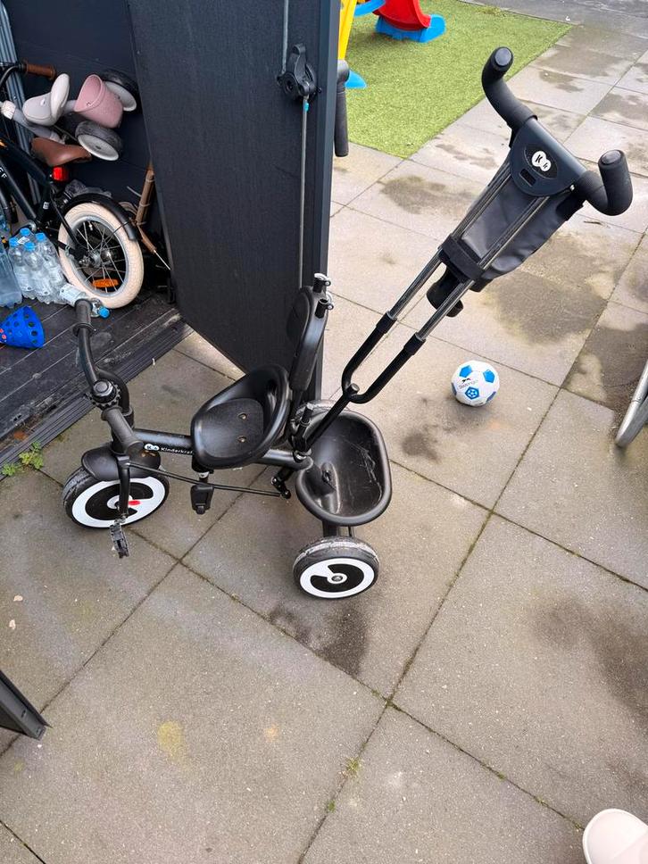 Kinderkraft driewieler met duwstang - Zwart, Fietsen en Brommers, Fietsen | Driewielfietsen, Gebruikt, Ophalen