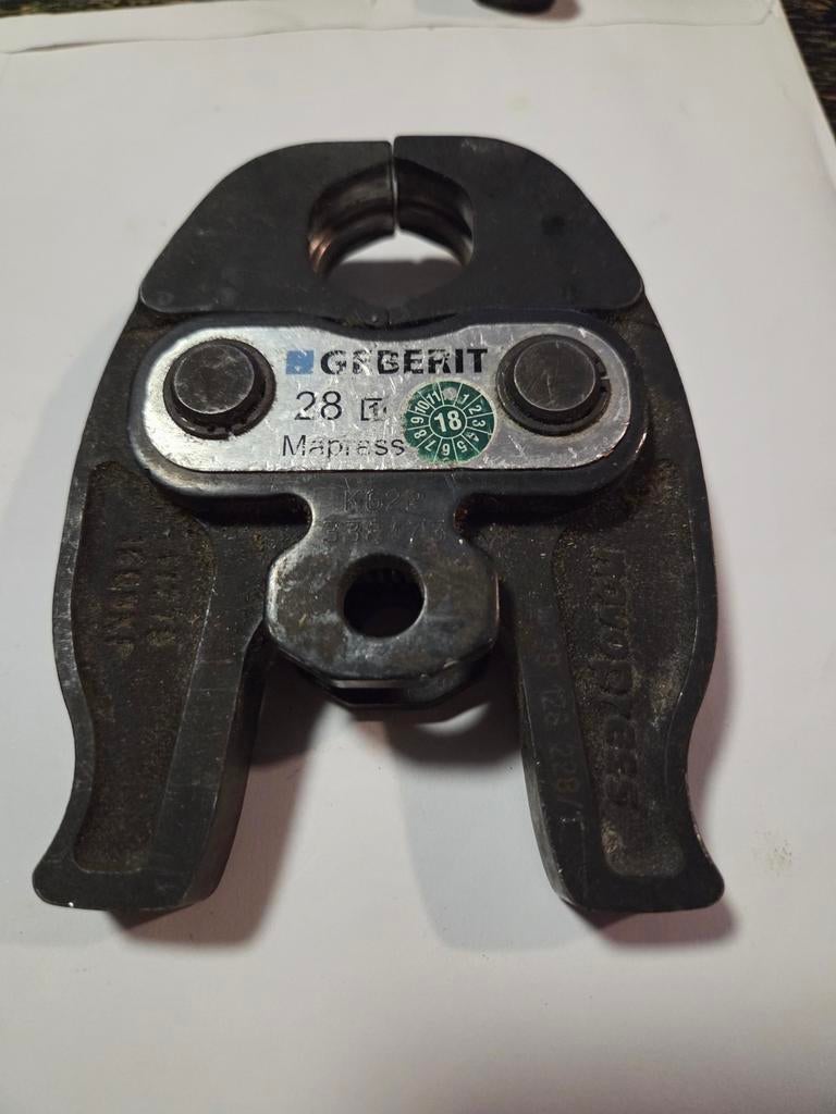 Geberit Mapress persbek 28, Ophalen of Verzenden, Gebruikt