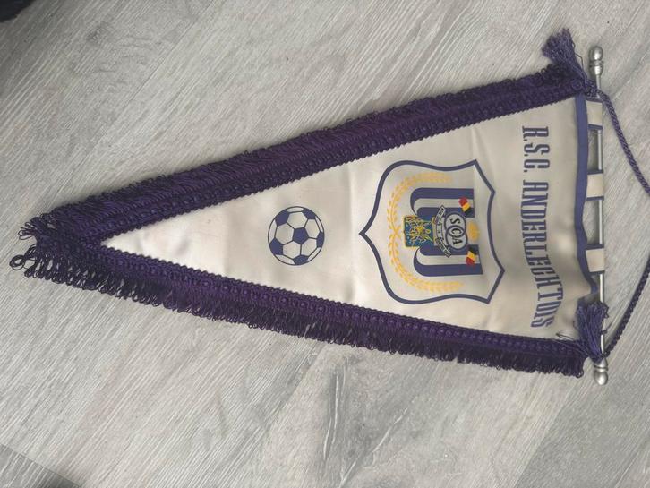 Vintage RSC Anderlecht Vaantje - Voetbal Souvenir, Verzamelen, Sportartikelen en Voetbal, Gebruikt, Vaantje of Sjaal, Buitenlandse clubs