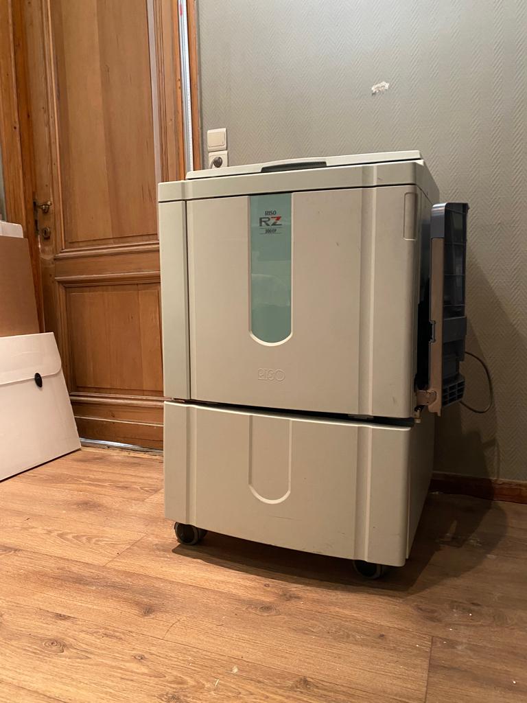 RISO RZ300 + 5 RZ DRUMS, Ophalen, Kleur printen, Gebruikt, Printer