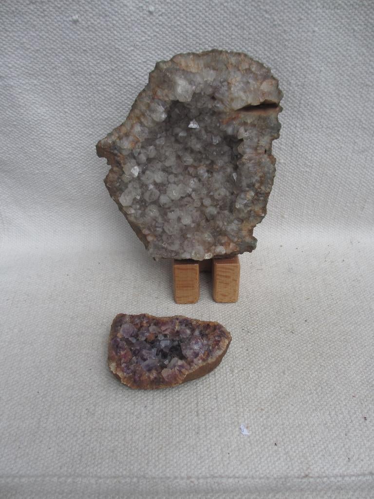 2x Amethist 2 kg en 0,6 kg en 4 chakra klankschalen, Ophalen of Verzenden