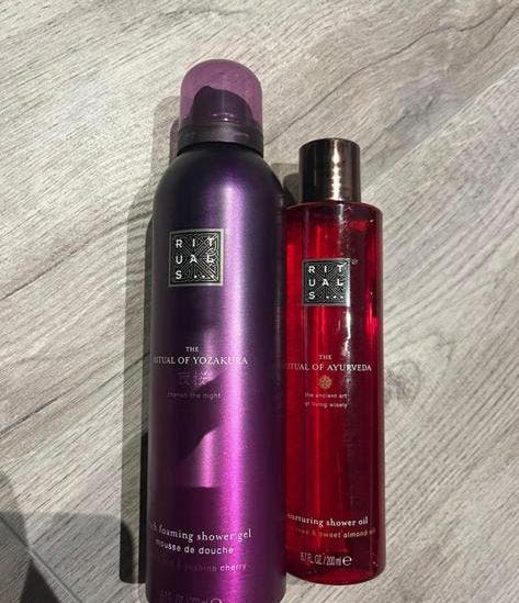 Rituals yozakura foam en ayuverda olie €5 ps, Ophalen of Verzenden, Nieuw, Bad & Douche