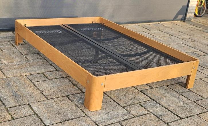 Auping 140x200 in heel goede staat!, Huis en Inrichting, Slaapkamer | Bedden, Zo goed als nieuw, Tweepersoons, 140 cm, Metaal