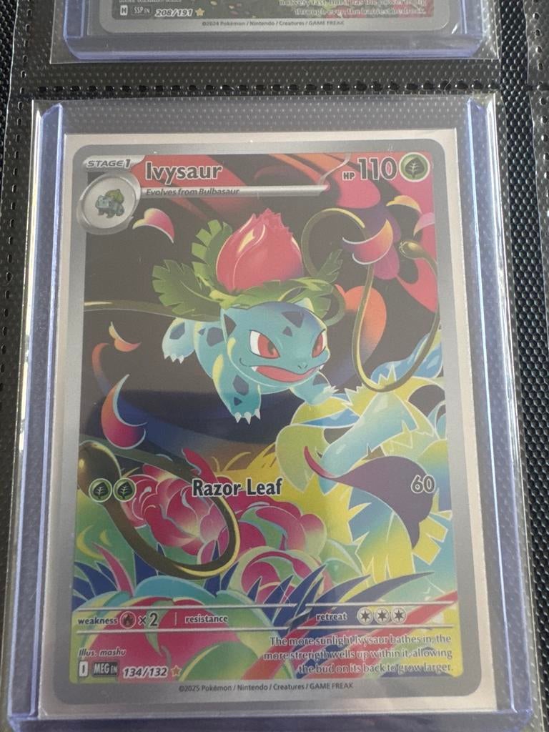 Pokémon kaart Ivysaur 134/132, Ophalen of Verzenden, Zo goed als nieuw, Losse kaart, Foil