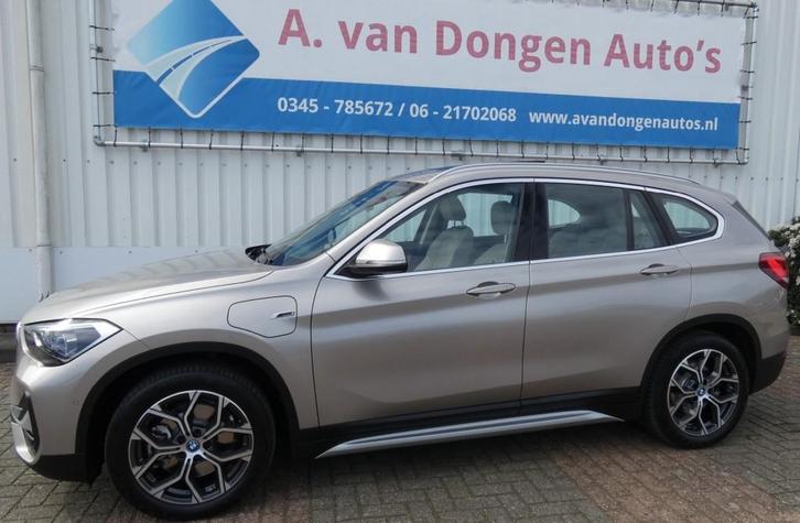 Bmw X1 XDRIVE25E X-Line AUT,Led,Leer,Pano,Memory,HeadUp, Auto's, BMW, Bedrijf, X1, 4x4, ABS, Airbags, Bluetooth, Boordcomputer