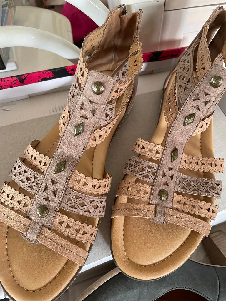 Easy Street leren Sandalen - Maat 41, Beige, Zo goed als nieuw, Sandalen of Muiltjes, Ophalen of Verzenden