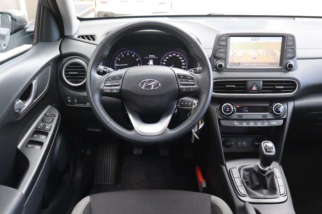 Hyundai KONA 1.0 T-GDI Comfort NL-Auto! Carplay I Camera I N, Auto's, Hyundai, Stof, Gebruikt, Euro 6, Navigatiesysteem