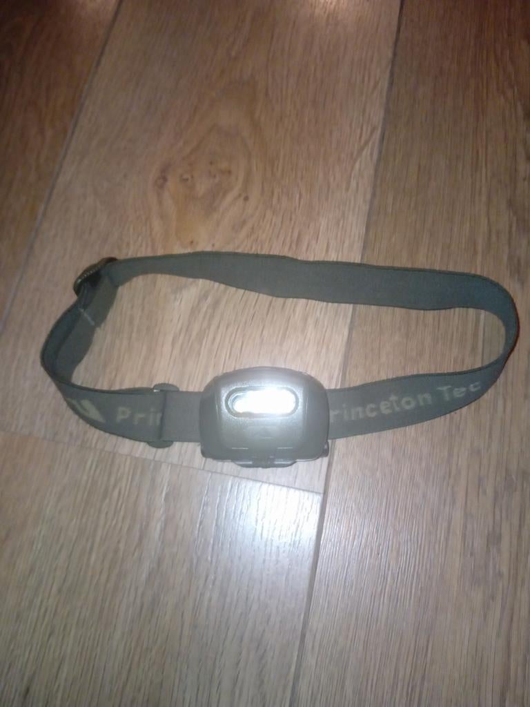 Princeton Tec Quad hoofdlamp, Ophalen, Zo goed als nieuw, Batterij