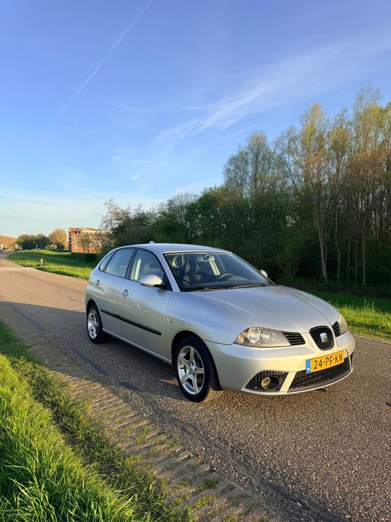 Seat Ibiza 1.4 Signo | Grote Beurt | Carplay | Cruise, Auto's, Seat, Particulier, Ibiza, ABS, Achteruitrijcamera, Airbags, Apple Carplay