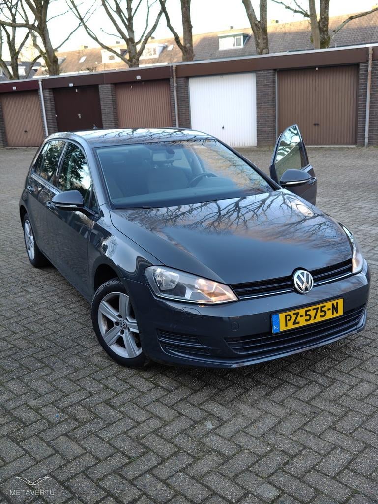 Volkswagen Golf 1.2 TSI 63KW 5D 2013 Grijs, Auto's, Voorwielaandrijving, 4 cilinders, 610 kg, 49 €/maand